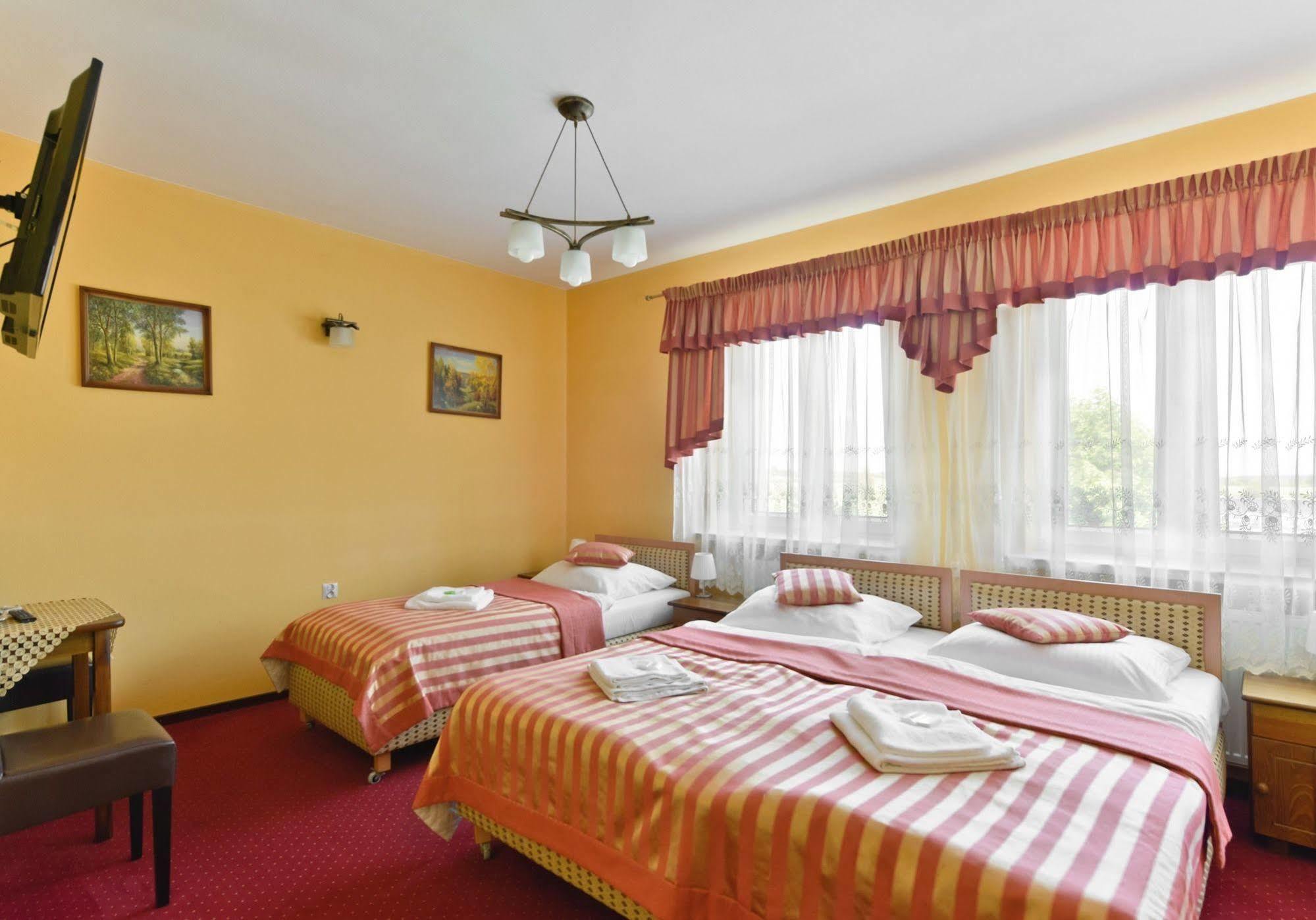 Hotel Dukat Biala Podlaska Exterior photo