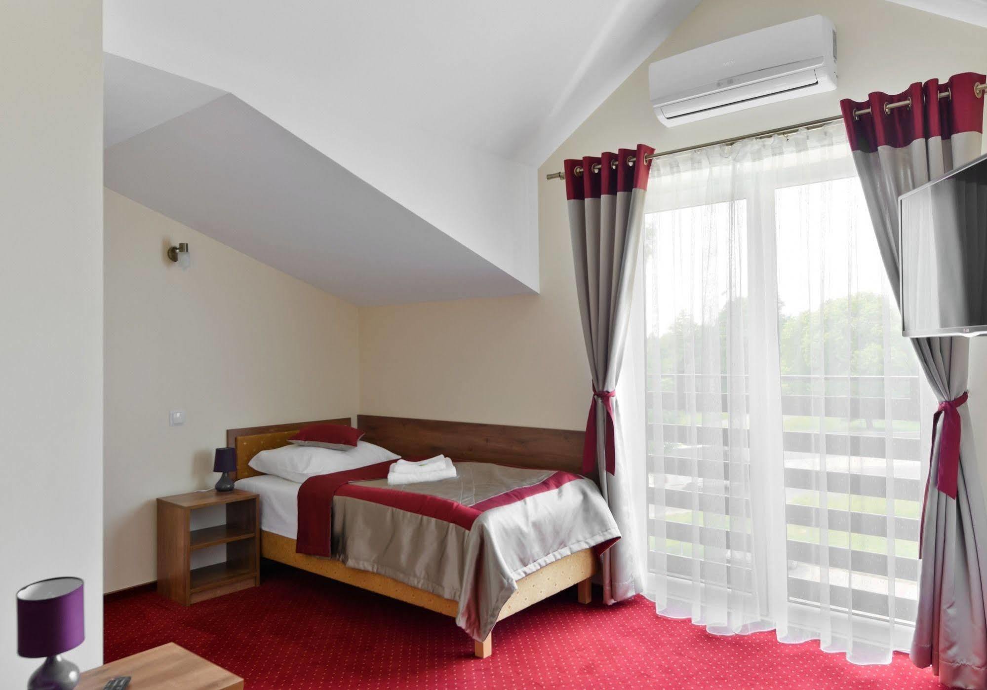 Hotel Dukat Biala Podlaska Exterior photo